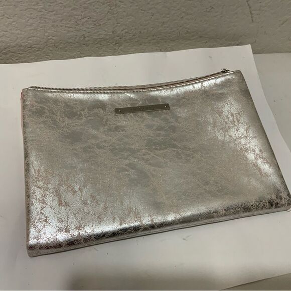 Mary Kay Silver & Blush Pink Travel Cosmetics Case - Picture 1 of 7